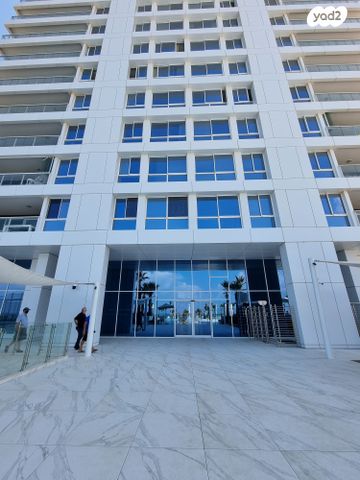 דירה, אהוד מנור, עיר ימים, נתניה