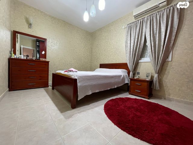 דירה, חוה לוצקי 12, א' / צפון מזרח העיר, רחובות