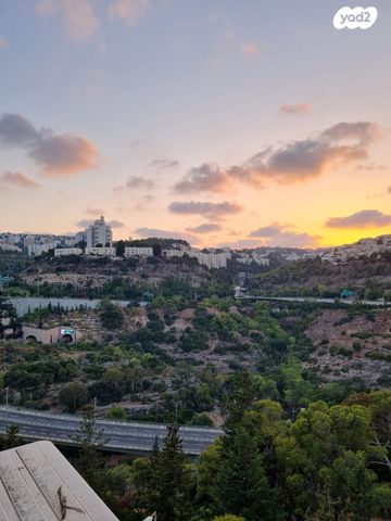 אבא הלל סילבר 109