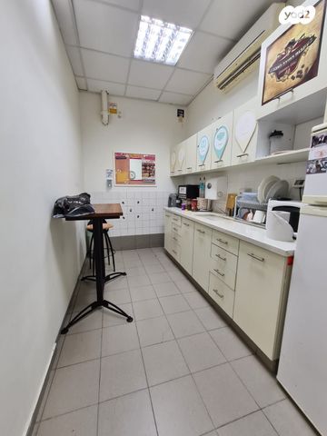 חנויות/ שטח מסחרי, שדרות מנחם בגין 80, עפולה