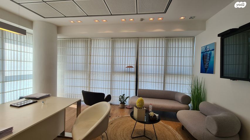 משרדים, רעננה