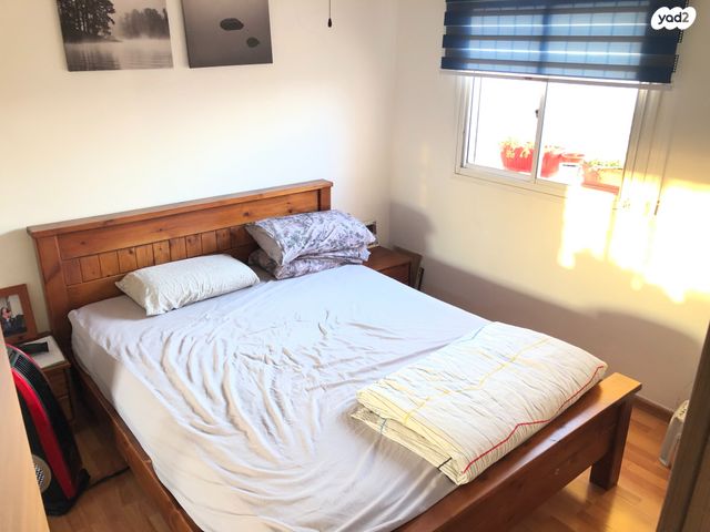 דירה, פורצי הדרך 12, הרצליה