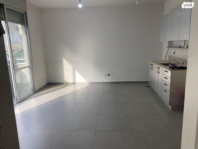 דירה, החלוצים, פלורנטין, תל אביב יפו