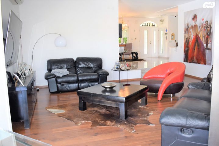 בית פרטי/ קוטג', אורנית, אורנית