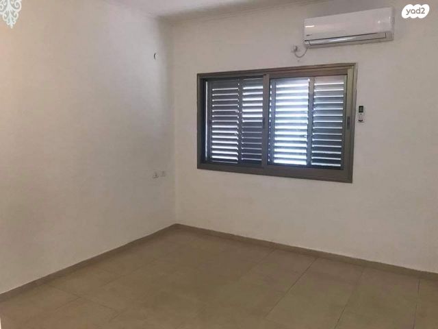 בניין מגורים, שוק תלפיות, חיפה