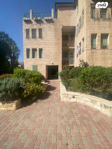 דירה, חיים בג'איו, קטמון הישנה, ירושלים