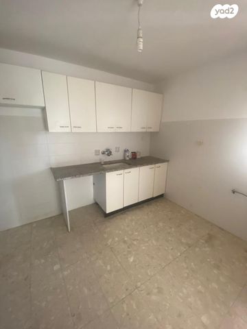 דירה, חיים בג'איו, קטמון הישנה, ירושלים