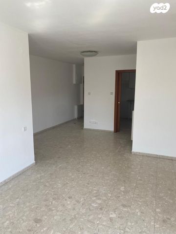 דירה, חיים בג'איו, קטמון הישנה, ירושלים