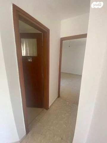 דירה, חיים בג'איו, קטמון הישנה, ירושלים