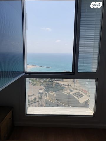 גג/ פנטהאוז, דוד המלך 8, צפון מערב מרכז העיר, נתניה