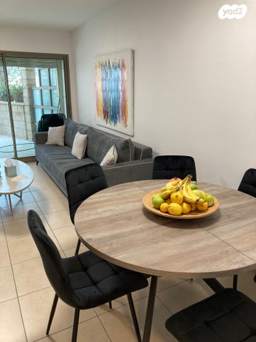 סאבלט, מרינה, הרצליה