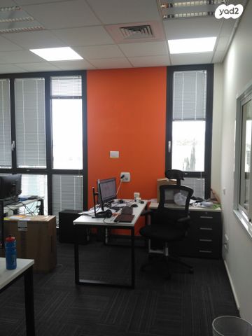 משרדים, מודיעין מכבים רעות