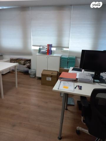 משרדים, סוקולוב, הדר, רמת השרון