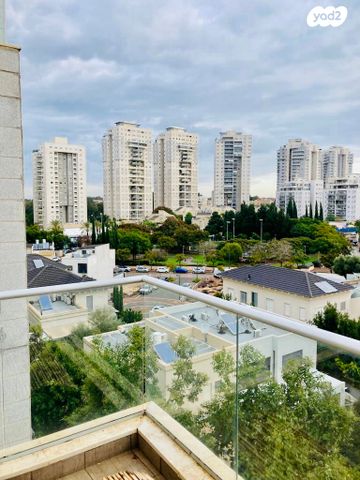 גג/ פנטהאוז