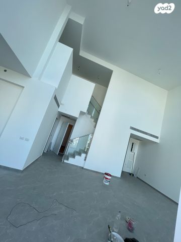 גג/ פנטהאוז, אזורי חן, גימל החדשה, תל אביב יפו