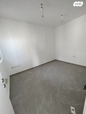 גג/ פנטהאוז, אזורי חן, גימל החדשה, תל אביב יפו