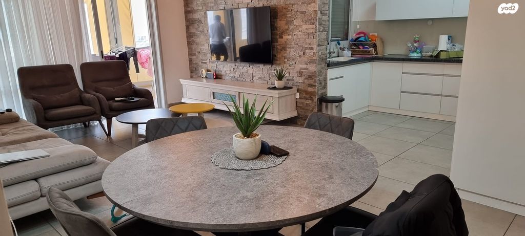 דירת גן, קרית רבין, מגדל העמק