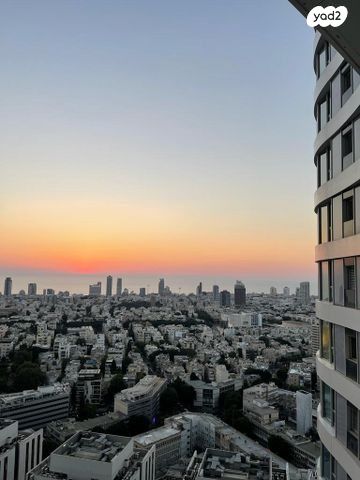 דירה, החשמונאים 96, גני שרונה, קרית הממשלה, תל אביב יפו