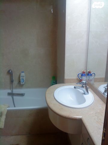 בניין מגורים, הירקון, כרם התימנים, תל אביב יפו