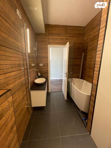 דירה, ישראליס 19, הצפון הישן - דרום, תל אביב יפו