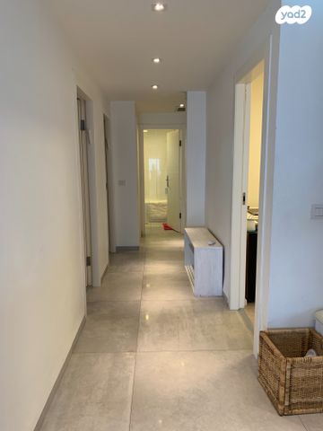 דירת גן, אחד העם, טבריה