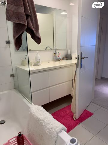 דירת גן, אחד העם, טבריה