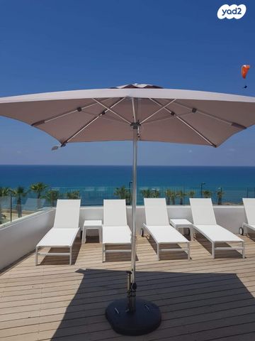 דירה, שדרות בן גוריון 2, נוף הטיילת, נתניה