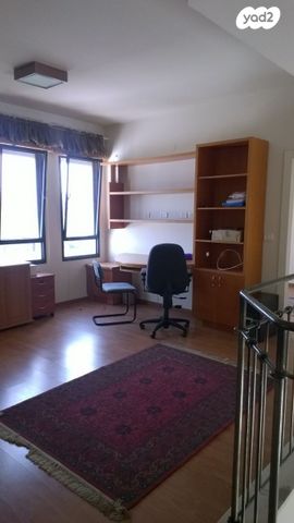 בית פרטי/ קוטג', גלגל המזלות, מתחם 11, הוד השרון