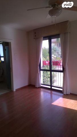 בית פרטי/ קוטג', גלגל המזלות, מתחם 11, הוד השרון