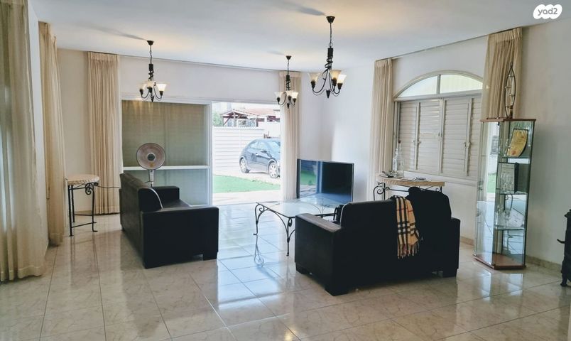 בית פרטי/ קוטג', אורנית