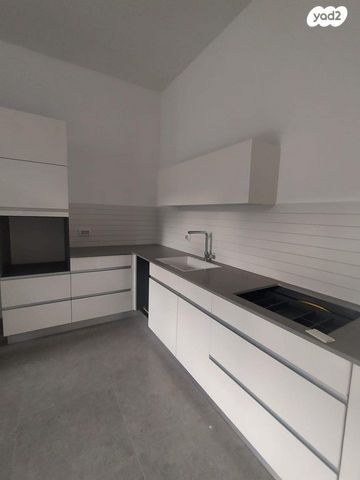 דירה, נחלת בנימין 25, לב תל אביב, לב העיר צפון, תל אביב יפו