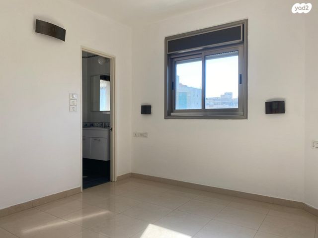 דירה, בן גוריון, חולון