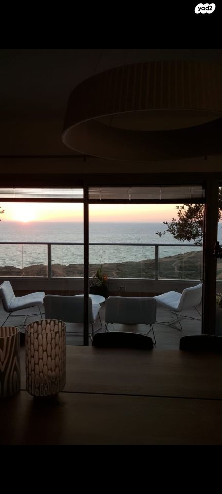 גג/ פנטהאוז, נתן יונתן, עיר ימים, נתניה