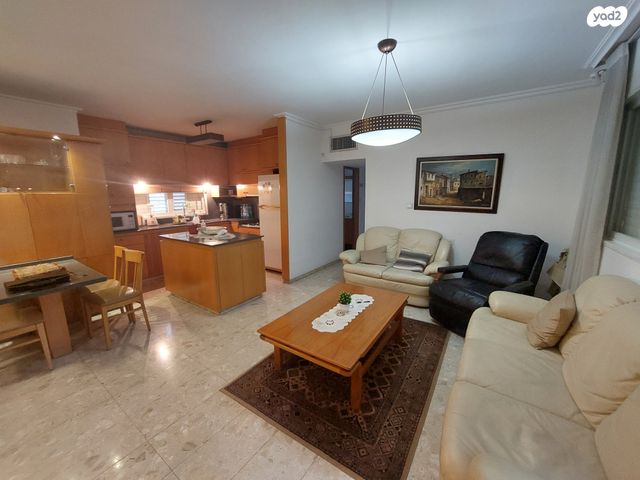 דירה, היבנר 4, כפר גנים א, פתח תקווה