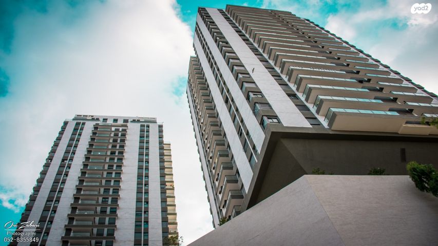 דירה, דוד מאיר גוטמן, פתח תקווה