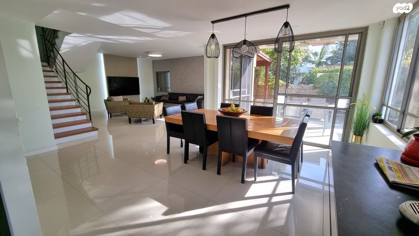 דו משפחתי, אז"ר, הפארק, כפר סבא