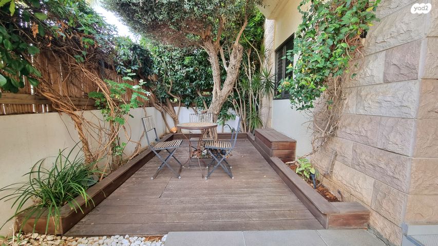 דו משפחתי, אז"ר, הפארק, כפר סבא