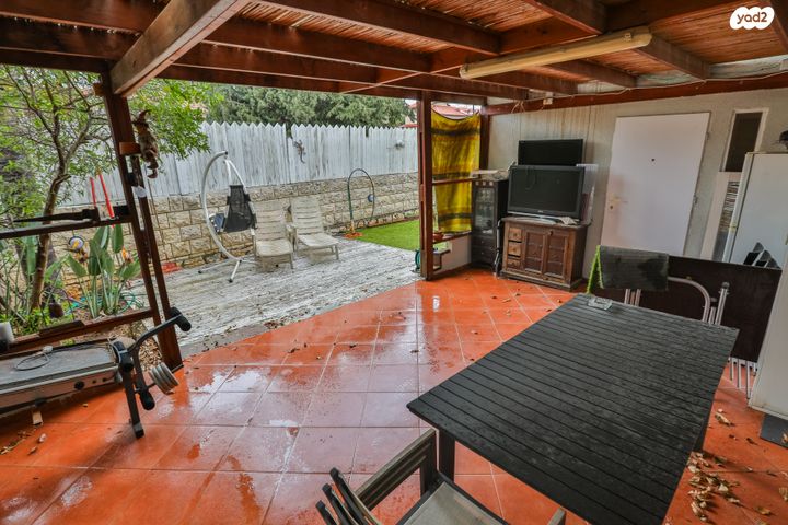 דו משפחתי, הגליל 13, רובע ג', אריאל