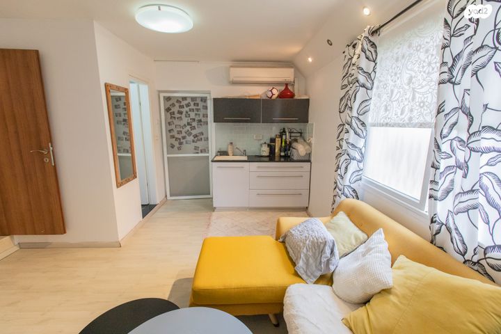 דו משפחתי, הגליל 13, רובע ג', אריאל