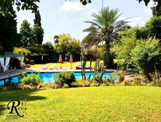 בית פרטי/ קוטג', סביון