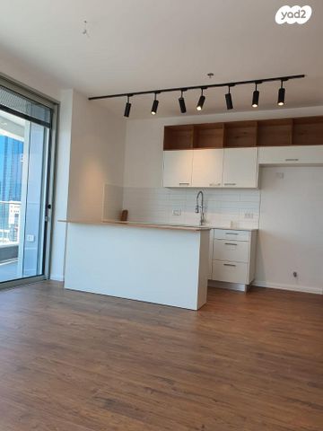 דירה, החשמונאים 100, גני שרונה, קרית הממשלה, תל אביב יפו