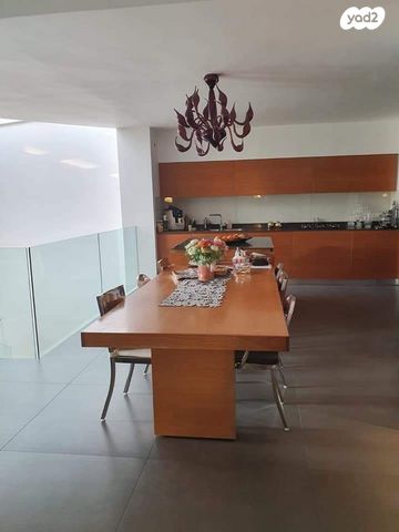 דופלקס, אלכסנדר סשה ארגוב 31, המשתלה, תל אביב יפו