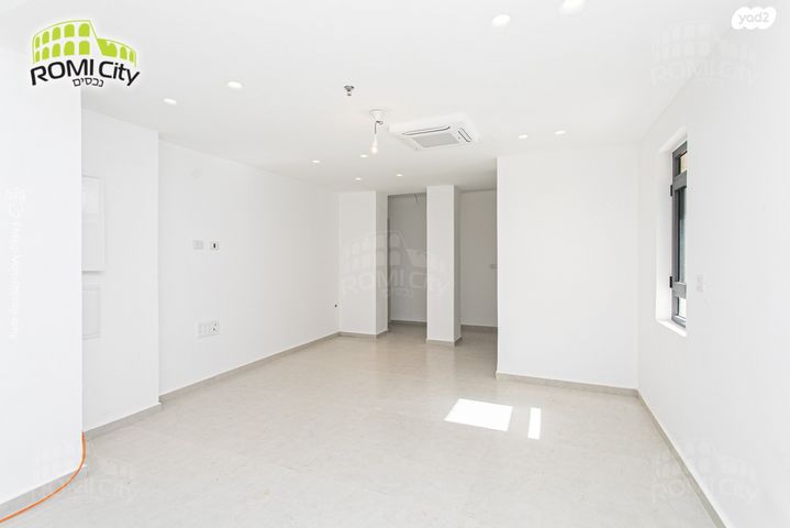 דירת גן, רות, חיפה