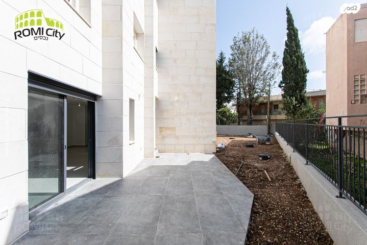 דירת גן, רות, חיפה