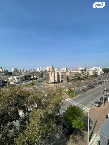 דירה, שדרות וייצמן 52, מוצקין הותיקה, קרית מוצקין