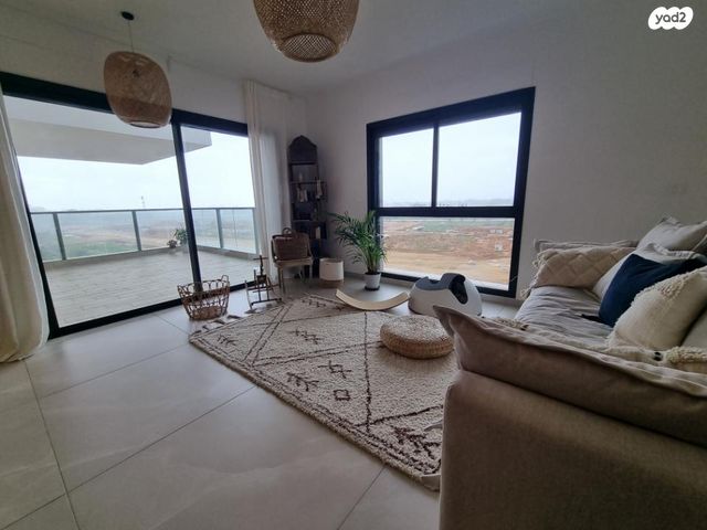 גג/ פנטהאוז, נווה גן, רמת השרון