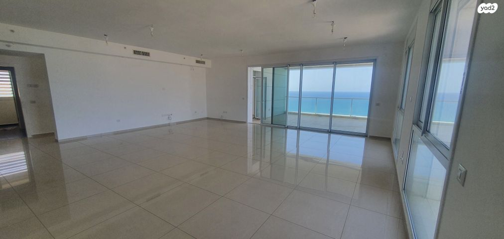 דירה, שדרות בן גוריון 2, נוף הטיילת, נתניה