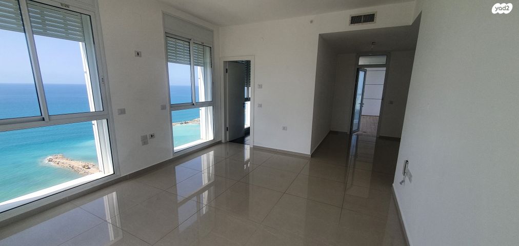 דירה, שדרות בן גוריון 2, נוף הטיילת, נתניה