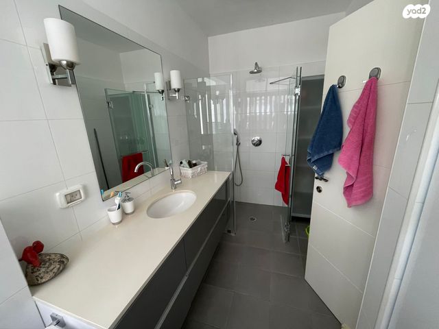 גג/ פנטהאוז, יעקב פנחסי 10, עין גנים, פתח תקווה