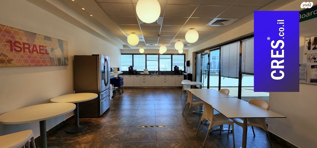 בניין משרדים, רעננה